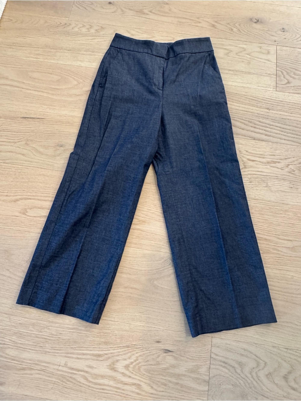 Ann Taylor Cropped Pant